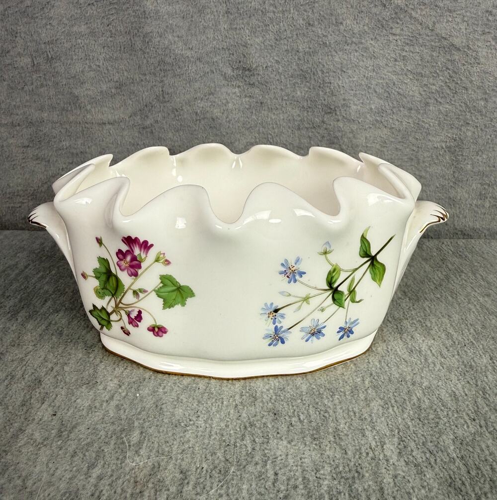 Minton Meadow Bone China Scalloped Small Oval Centerpiece Bowl 7" Vintage